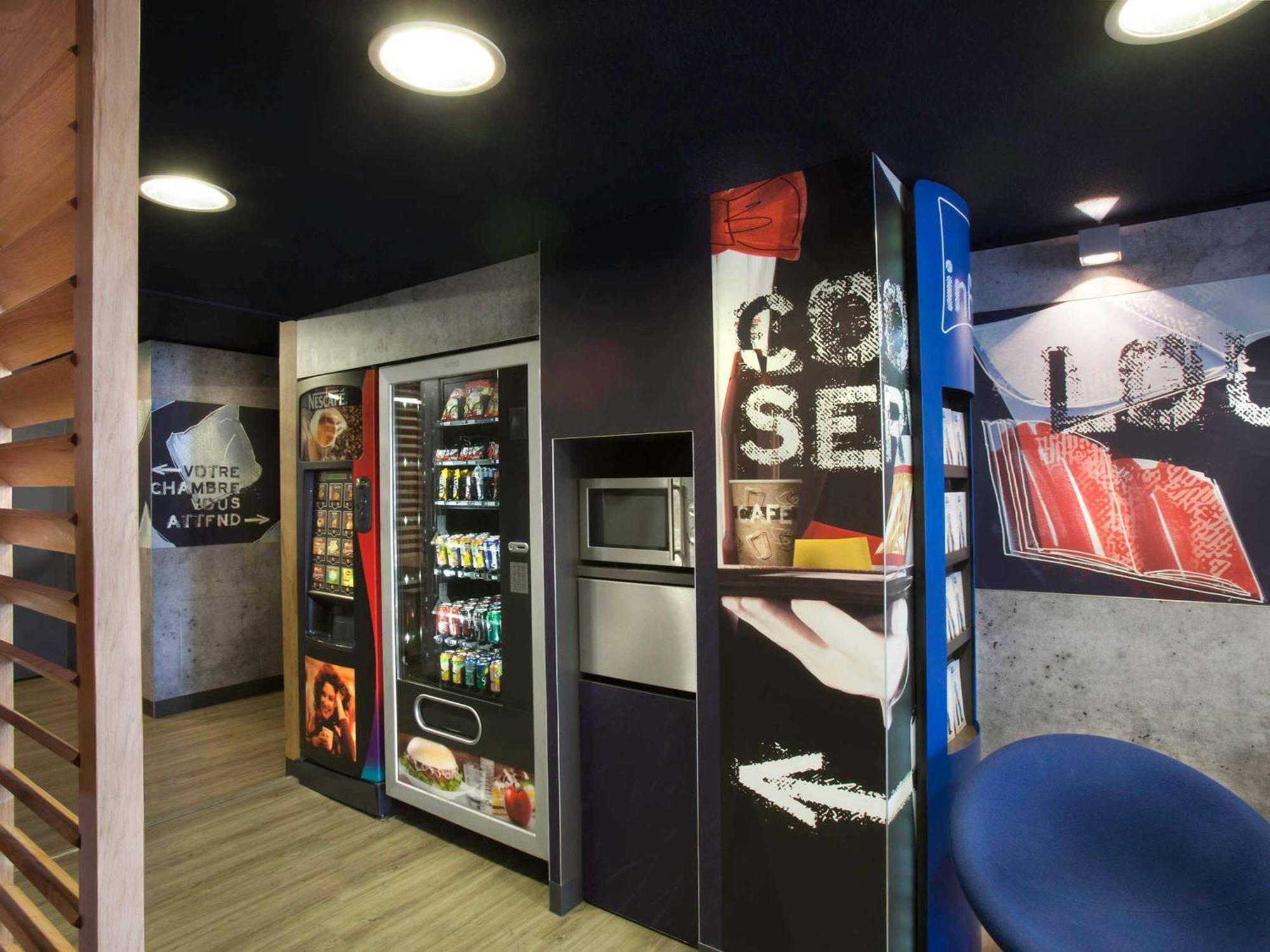 Ibis Budget Antibes Sophia Antipolis Vallauris Esterno foto